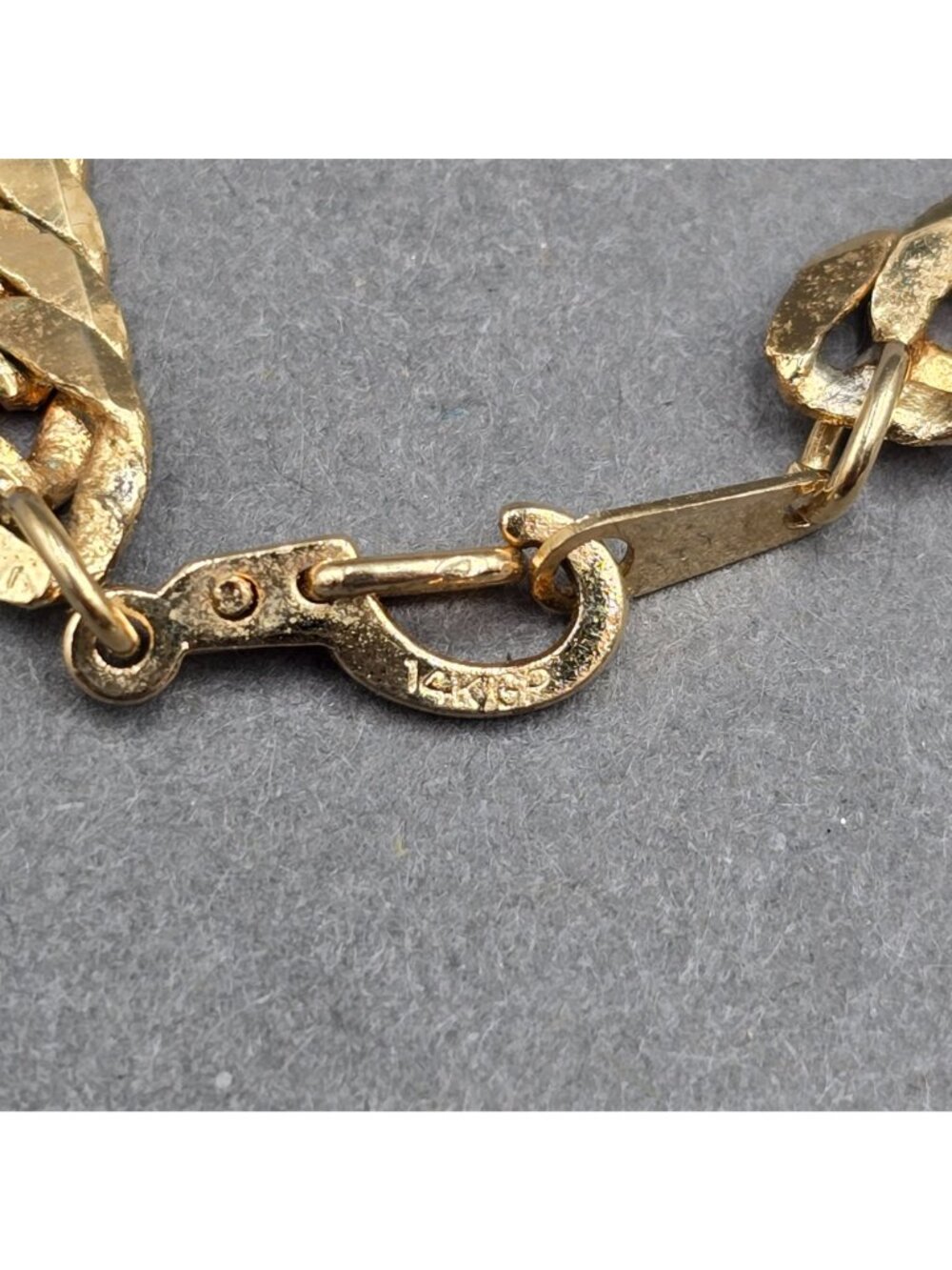 Vintage 14k Gold Plated Herringbone Chain Necklace 28" Heavy Cobra Mesh 6.3mm - Picture 4 of 9